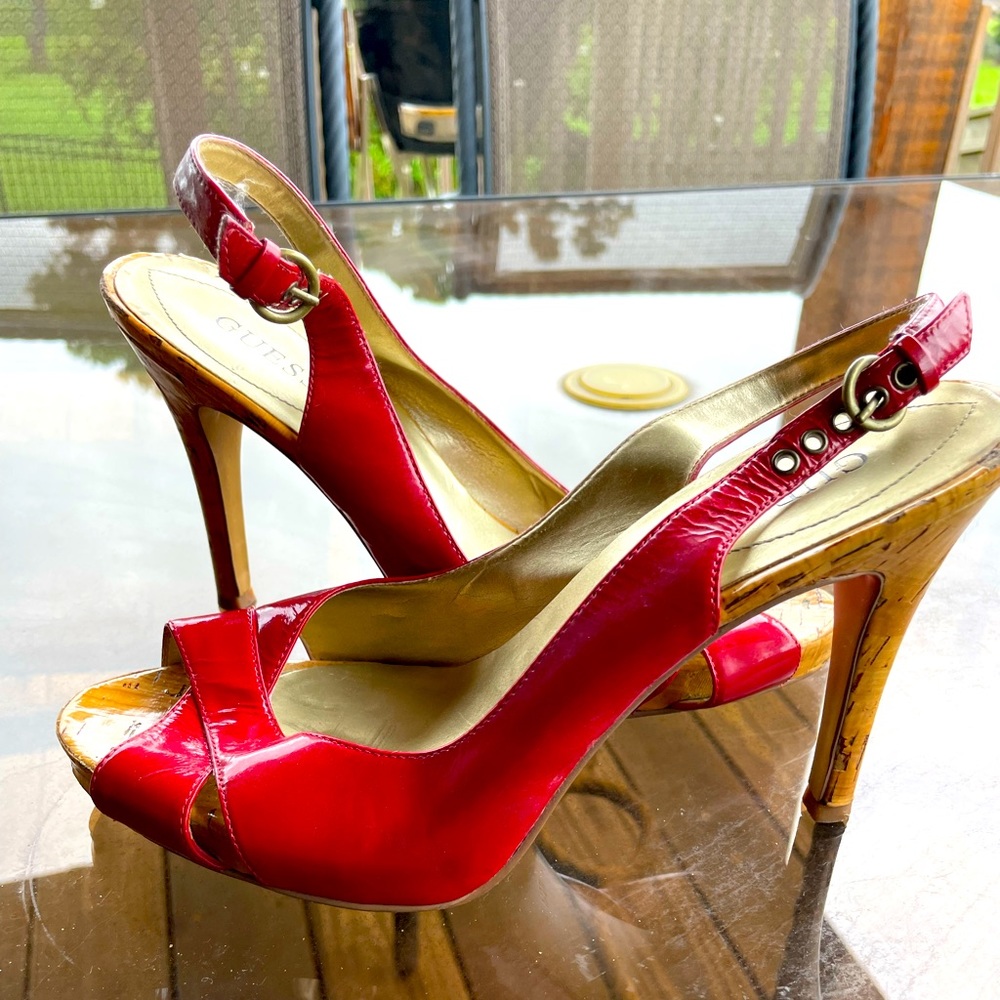 GUESS:  RED heels. Small platform, very comfortable.